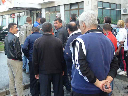 Foto protest comercianti - Sarbatoarea Castanelor 2010 (c) eMaramures.ro